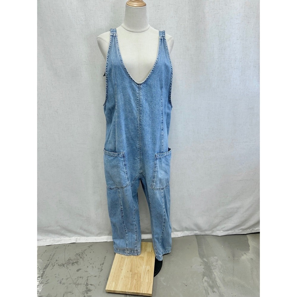 Free People High Roller Slouchy overalls in Kansas Cotton Blue Denim Size Medium - Picture 2 of 16